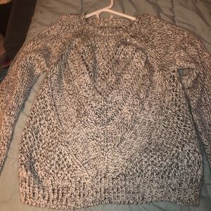 Forever 21 white and black sweater!!